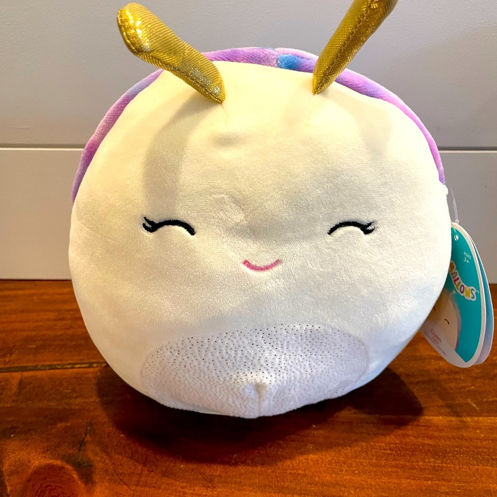Elysa the Squishmallow Snaik. NWT